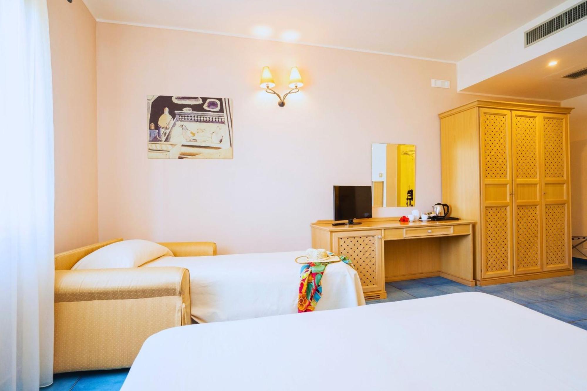 Hotel Ipomea Club Капо Ватикано Екстериор снимка